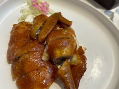 半只脆皮吊烧鸡-荣粤酒家·融合粤菜