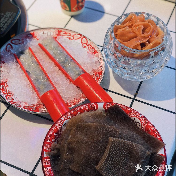 杭州新店|“姑姑”李若彤撑场的串串店|港姐姐