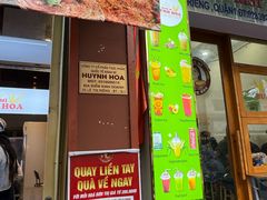 -Bánh Mì Huynh Hoa