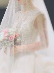 点击看大图 -GRACE KELLY婚纱与礼服(北京店)