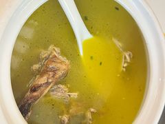 -阿瓦山寨·湘菜现炒·剁椒鱼头王(咸阳总店)