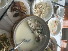 -天乐农家鱼头王(天目湖店)