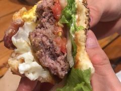 培根鸡蛋牛肉汉堡-BURGER BRO'S