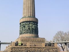 -人民防洪胜利纪念塔