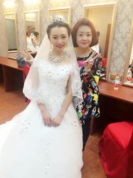 -贺贺新娘造型婚纱店