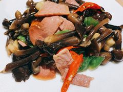 云腿炒小黑鸡纵-米店·云南菜(南门店)