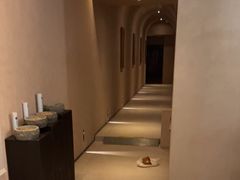 -灸春堂·艾灸·痛症·整脊连锁(之江银泰店)