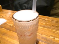 冰摇蜜桃牛奶-胡桃里乐队酒馆(长春总店)