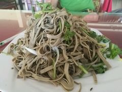 -溢心园香河肉饼总店