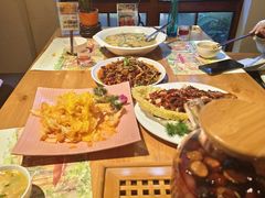 -月亮眼花园餐厅书吧酒吧