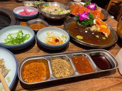 -明洞阿姨·韩式酱蟹烤肉·创意料理(三元桥店)