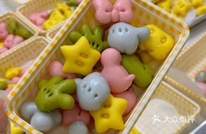 Fruit-Flavored Cartoon-shaped Steamed Buns