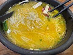 -桥香园云南过桥米线(红龙井店)