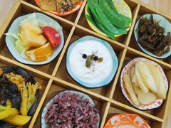 -轻蔬不用等·素食(江苏路店)
