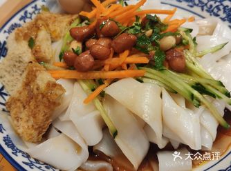 一次很满足的午餐，到爱琴海看展