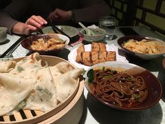 长安一品肘-汉唐宴长安食府