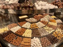 -Laderach 莱德拉(上海环贸iapm店)