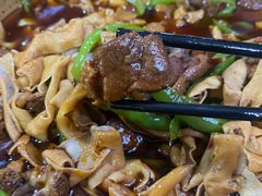 -一品红烧鸭特色川菜(三岔湖店)
