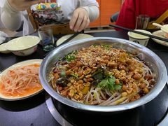 -周良天山牛杂城(天山路总店)