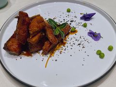 本帮熏鱼-蝶园·装修中(BFC外滩金融中心店)