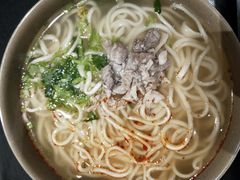 -亮亮面馆(经六路店)