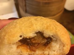 酥皮焗叉烧包-添好运点心专门店(深水埗店)