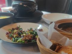 -泓0871臻选云南菜·味庄
