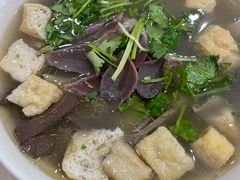 -叶新小吃店(来凤小区总店)