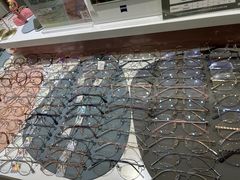 -GOOMI久米眼镜·蔡司·依视路·明月官方授权店(龙德紫金店)