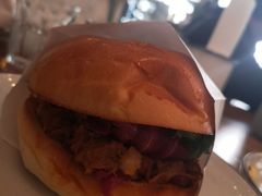 手撕猪肉汉堡-RAC BAR(安福路店)