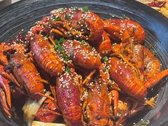 -肥肥虾庄·金牌油焖大虾(汉街SKP店)