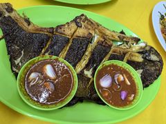 -明记烧鱼美味店