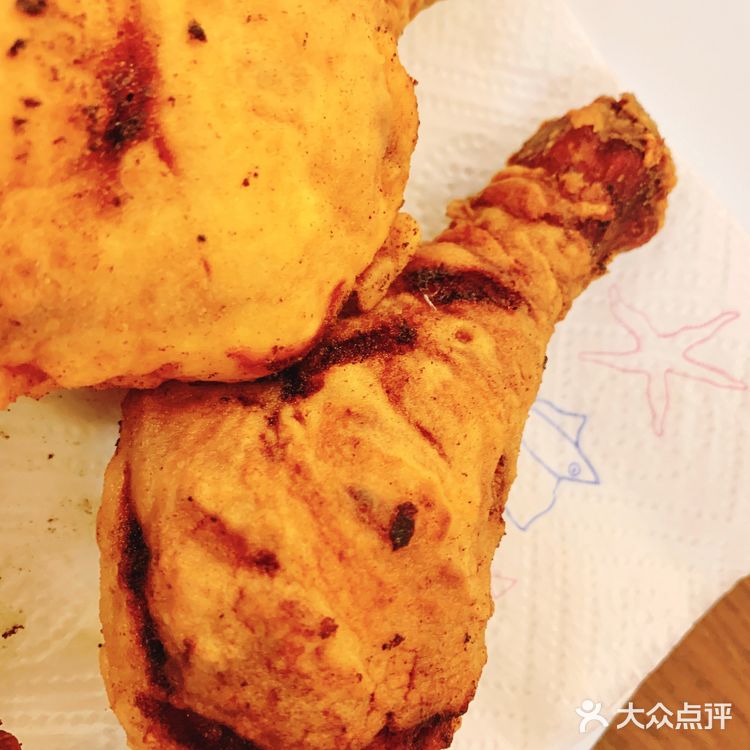 自制脆皮奥尔良炸鸡腿，汁水丰富香气四溢