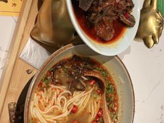 -百春原湖南牛肉粉(百联世纪店)