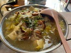 肥肠锅仔-宝光熏肉鞋底火烧(新街口店)