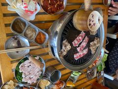 -叽叽扎扎烤肉场(生态城万达店)