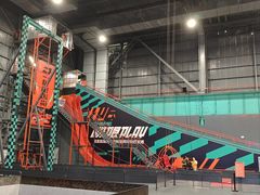 -极限PLAY运动娱乐新世界·团建派对表演休闲馆·室内高空游乐园