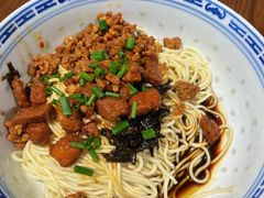 招牌辣肉干拌面-辣肉面大王(天平路店)