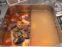 -左庭右院鲜牛肉火锅黑金店(陆家嘴中心店)