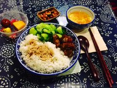 -蜗牛小馆醉乡民谣云南菜(惠新西里店)