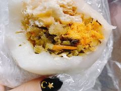 咸菜肉松年糕团-上海虹口糕团食品厂(茂名路店)