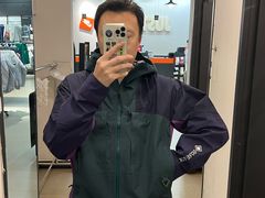 -百年港湾奥特莱斯(香炉礁店)