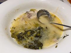 -严记小天府酸菜鱼(西四路店)