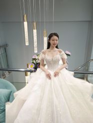 -衣贝姿婚纱礼服馆