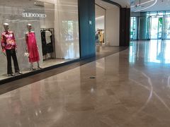 -URBAN REVIVO(上海中庚漫游城店)