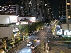 -瑞虹新天地月亮湾
