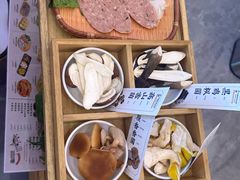 -阿婆情腊排骨火锅(金虹路店)