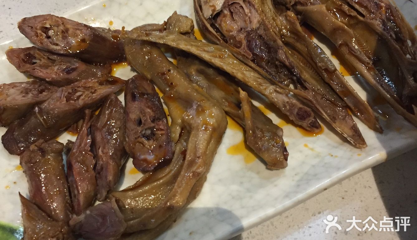 点了一个4-5人餐、有点多没还没有下烫菜就吃饱了
