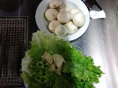 -马路牙子地桌烤肉(工体店)