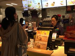 -麦当劳(江湾镇店)
